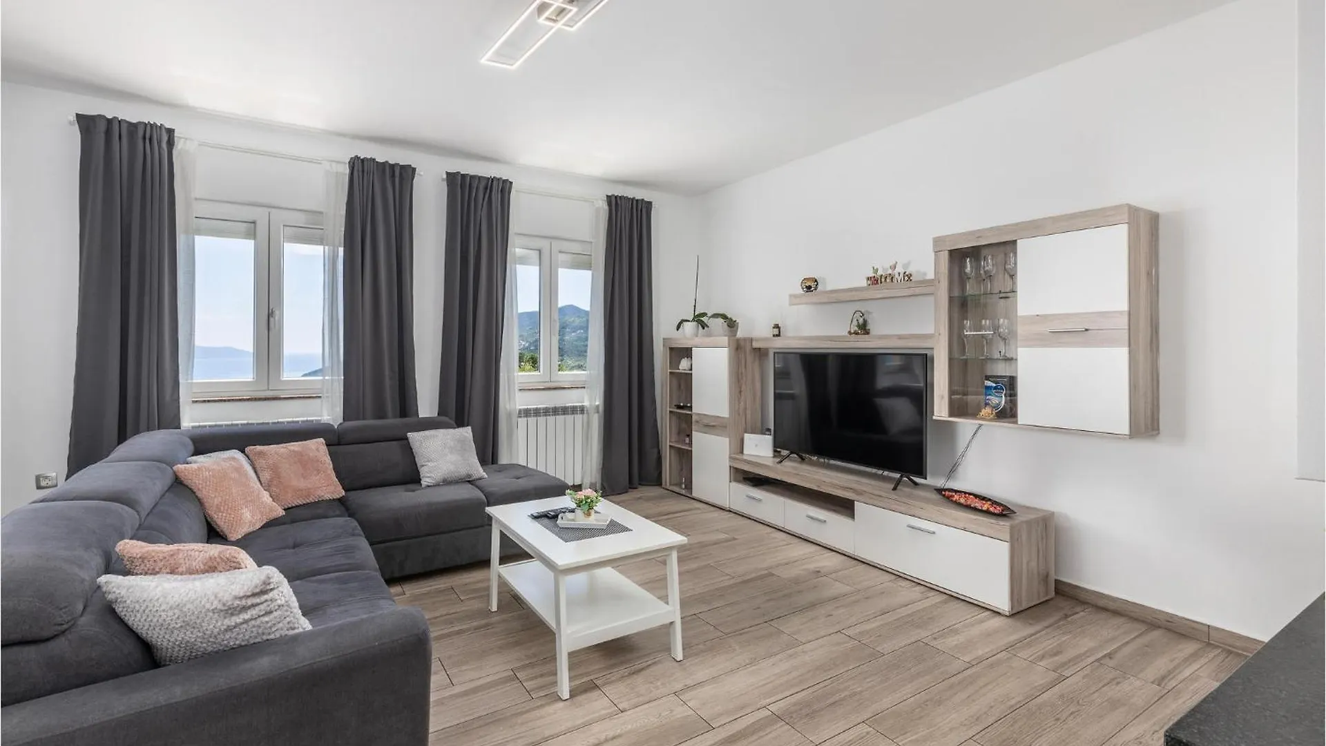 Nice Apartment In Veprinac With House Sea View